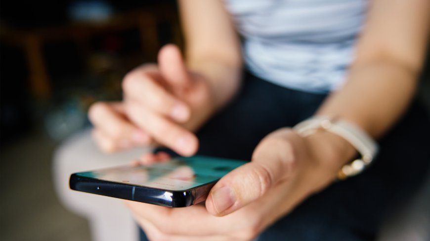 When You Cut Out Social Media for a Week, This Is What Happens to Your Mood