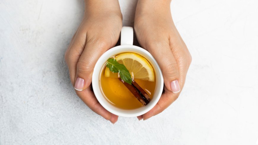When You Drink Herbal Tea Before Bed, This Is What Happens to Your Sleep
