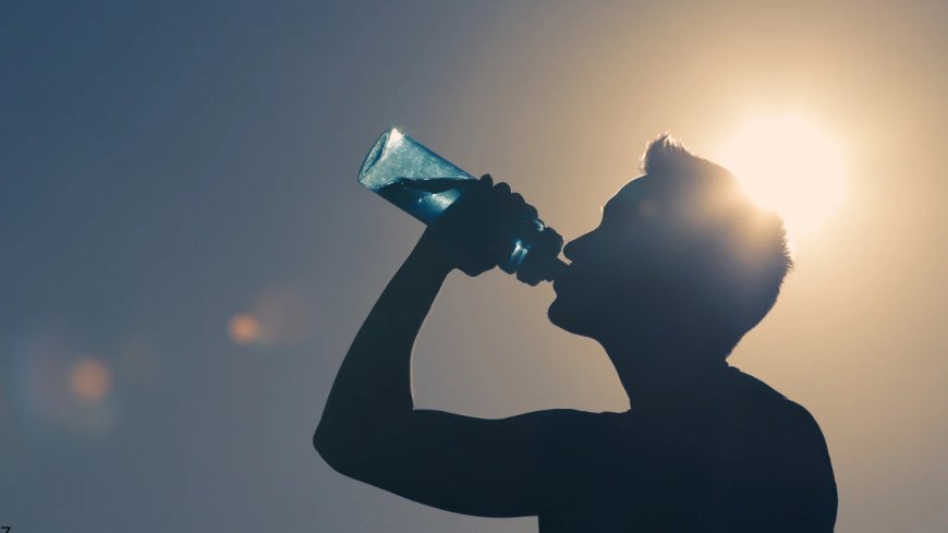 5 Signs You're Dehydrated (And How to Fix It)