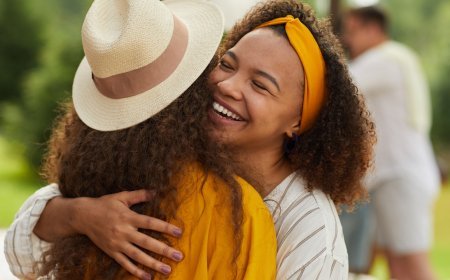 What Happens When You Hug Someone for 20 Seconds Every Single Day