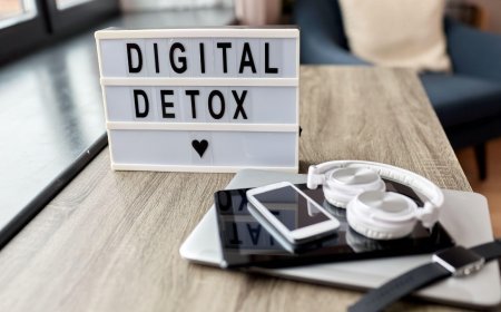 The Benefits of Digital Detoxing: Reclaiming Your Peace and Focus