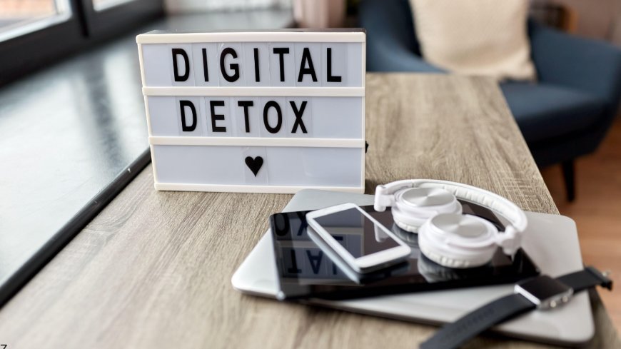 The Benefits of Digital Detoxing: Reclaiming Your Peace and Focus