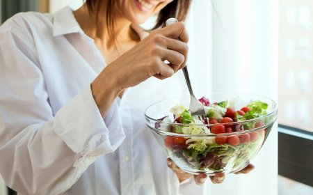 Why Your Salad Dressing Could Be Making You Gain Weight (Even on a “Healthy” Salad)