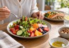What Happens to a Meal When You Start With Fruit or Vegetables?
